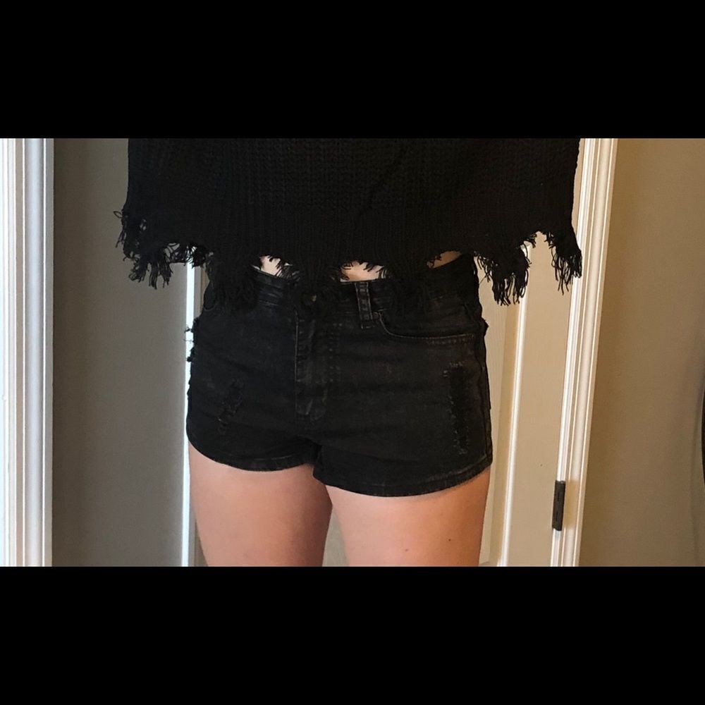 Denim “Booty” Shorts‎ - Picture 3 of 14